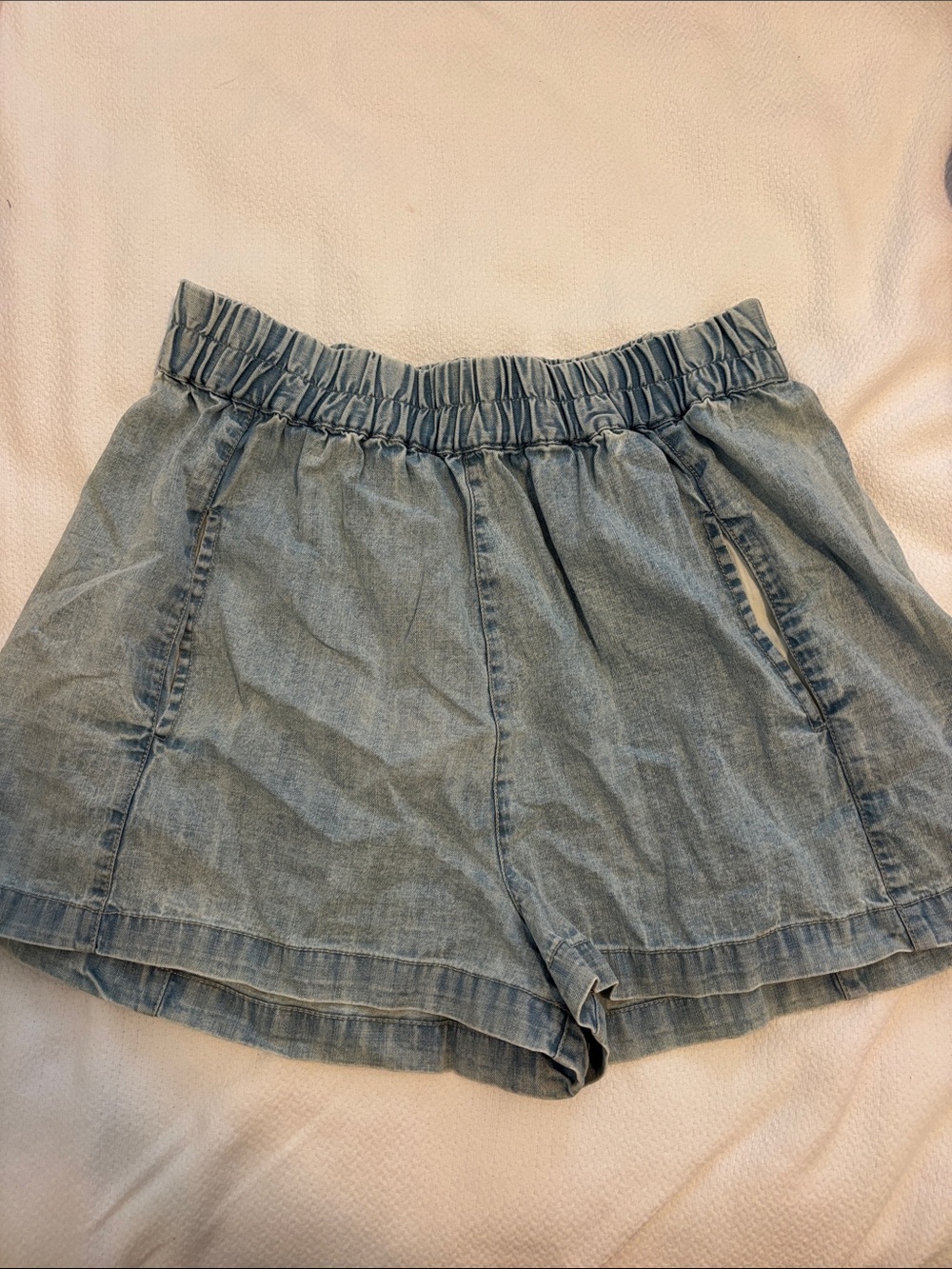NWT We the Free Women’s Light Blue Elastic-Waist Denim Shorts
